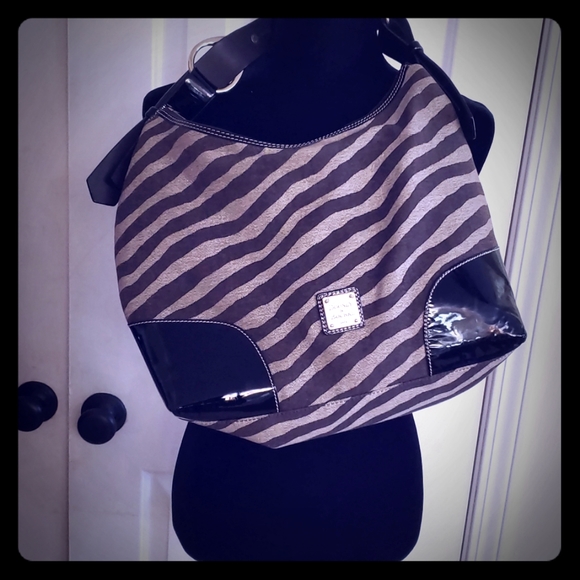 Authentic handbag with zebra stripes brown patent